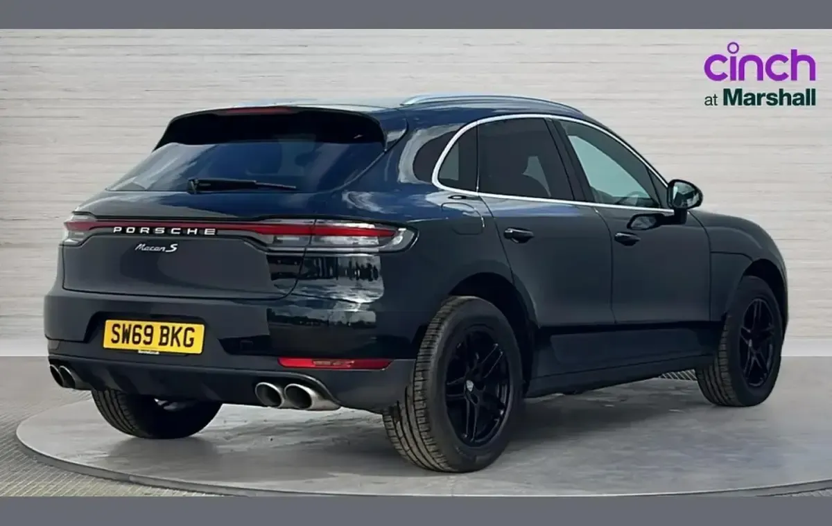 Used Porsche Macan S 348 HP (255 kW) 2019 Black SUV