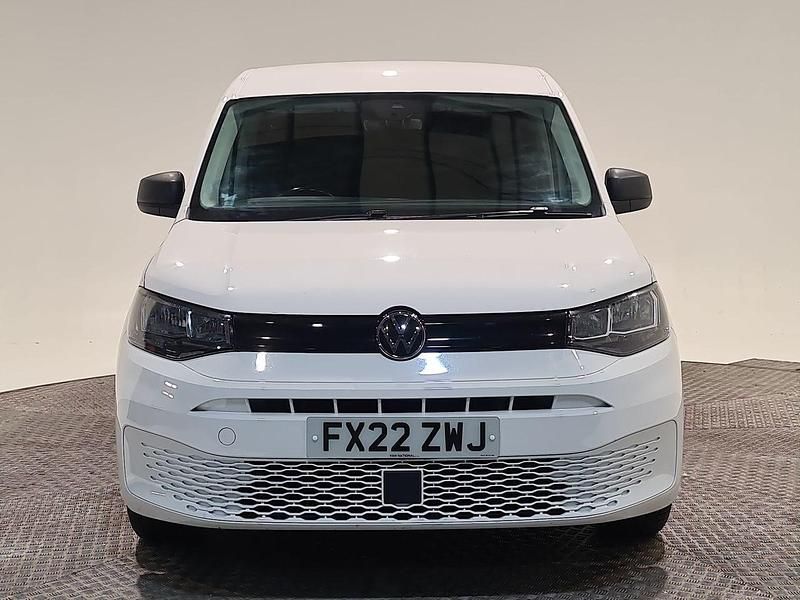 Used VW Caddy Maxi 102 HP (75 kW) 2022 White MPV