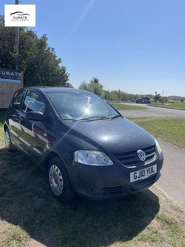 Begagnad VW Fox 60 HK (44 kW) 2010 Grå Halvkombi