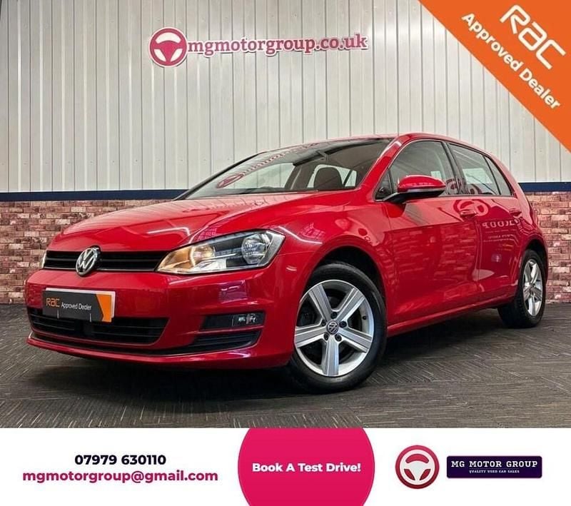 Used VW Golf VII Match 122 HP (89 kW) 2015 Red Hatchback