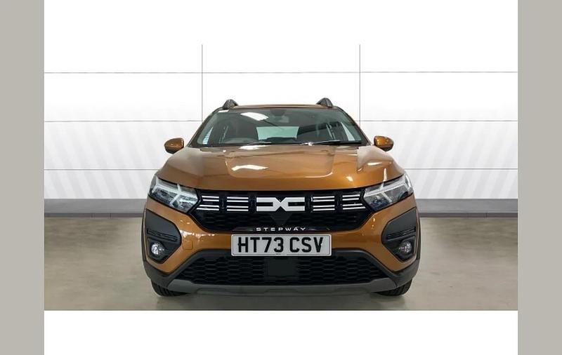 Used Dacia Sandero Expression 90 HP (66 kW) 2023 Orange SUV