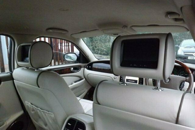 Used Jaguar XJ8 300 HP (220 kW) 2005 Sedan