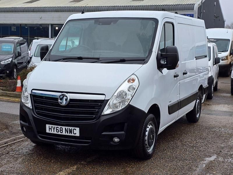 Used Vauxhall Movano 130 HP (95 kW) 2018 White MPV