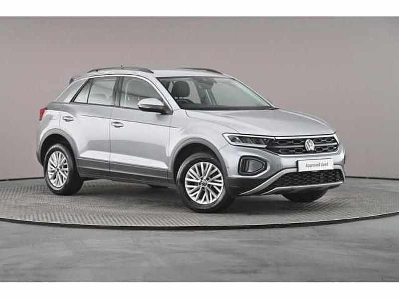 Used 2023 VW T-Roc SUV | £20,608 (Good price) - Image 1/4