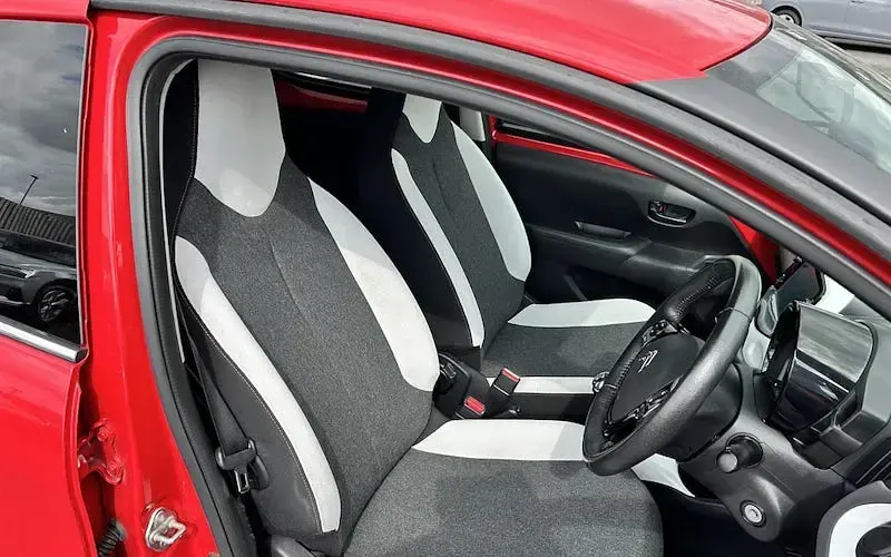Used Citroën C1 72 HP (52 kW) 2021 Red Hatchback
