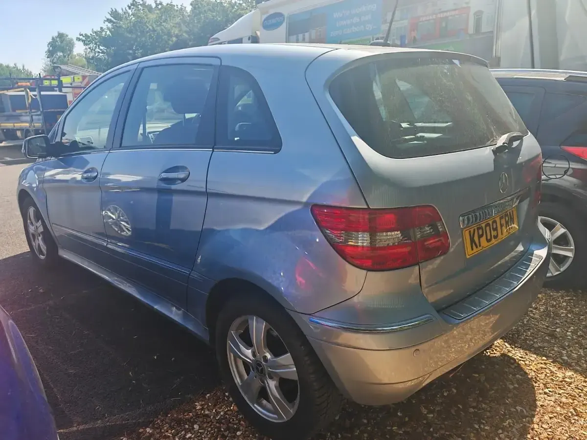 Used Mercedes B150 SE 2009 Blue MPV