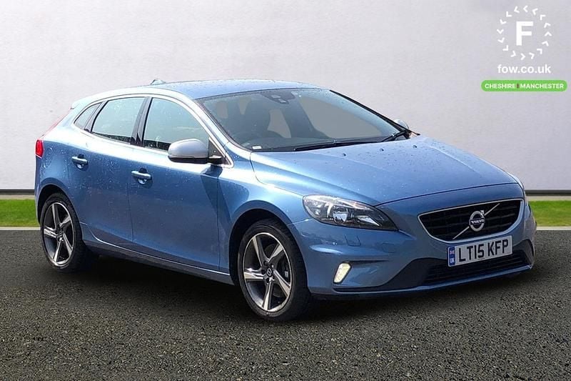 Blue Used 2015 Volvo V40 R-Design Estate | £9,799 (Good price) - Image 1/3