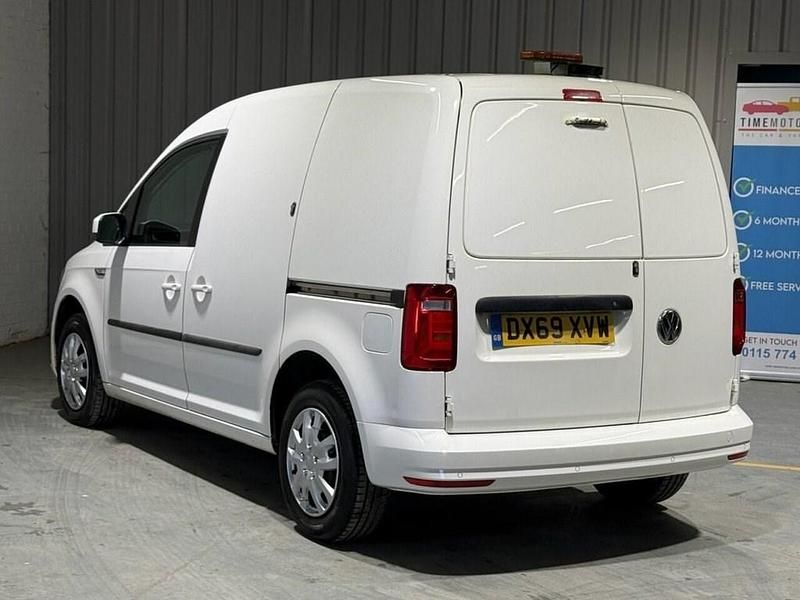 Usado VW Caddy Trendline 102 HP (75 kW) 2019 Branco Monovolume