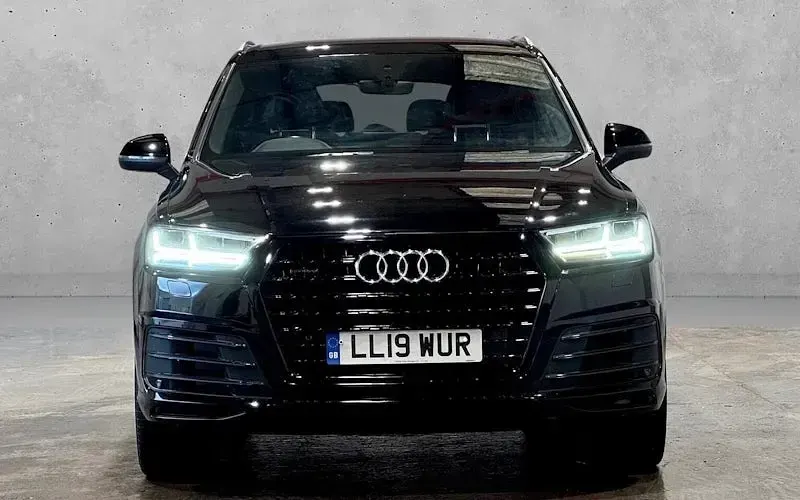Used Audi Q7 S-Line 272 HP (200 kW) 2019 Black SUV