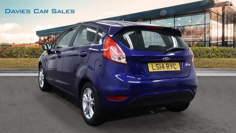 Used Ford Fiesta Zetec 82 HP (60 kW) 2014 Blue Hatchback