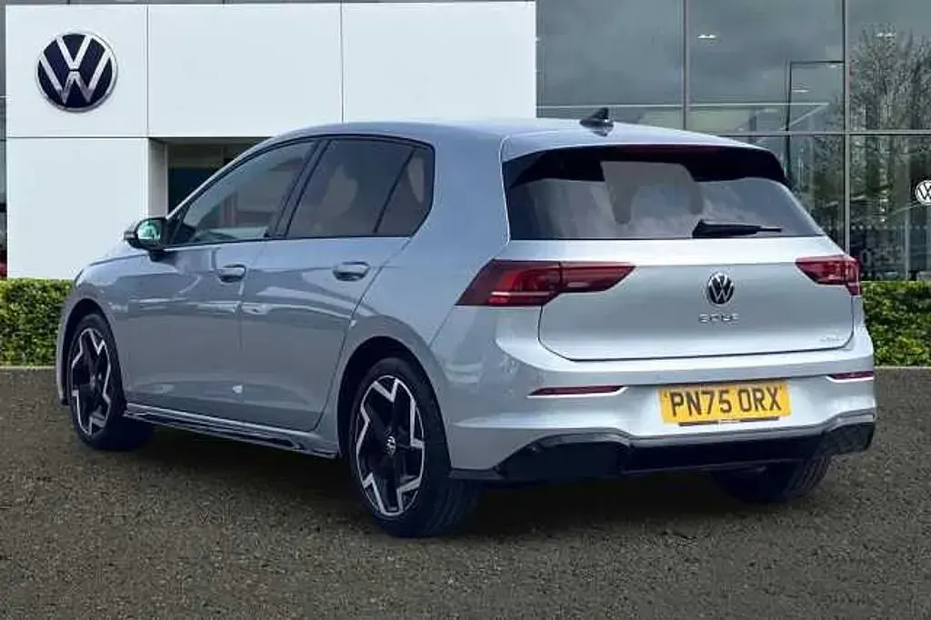 Used VW Golf VIII 150 HP (110 kW) 2025