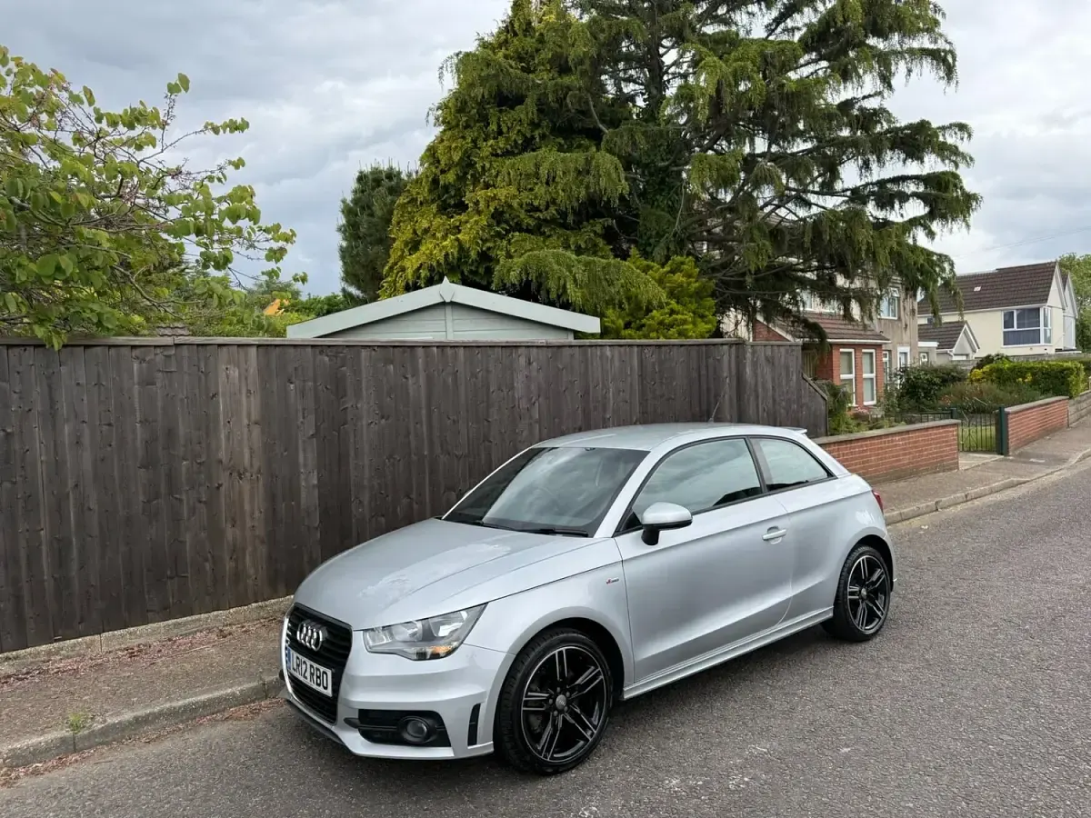 Used Audi A1 S-Line 122 HP (89 kW) 2012 Silver Hatchback