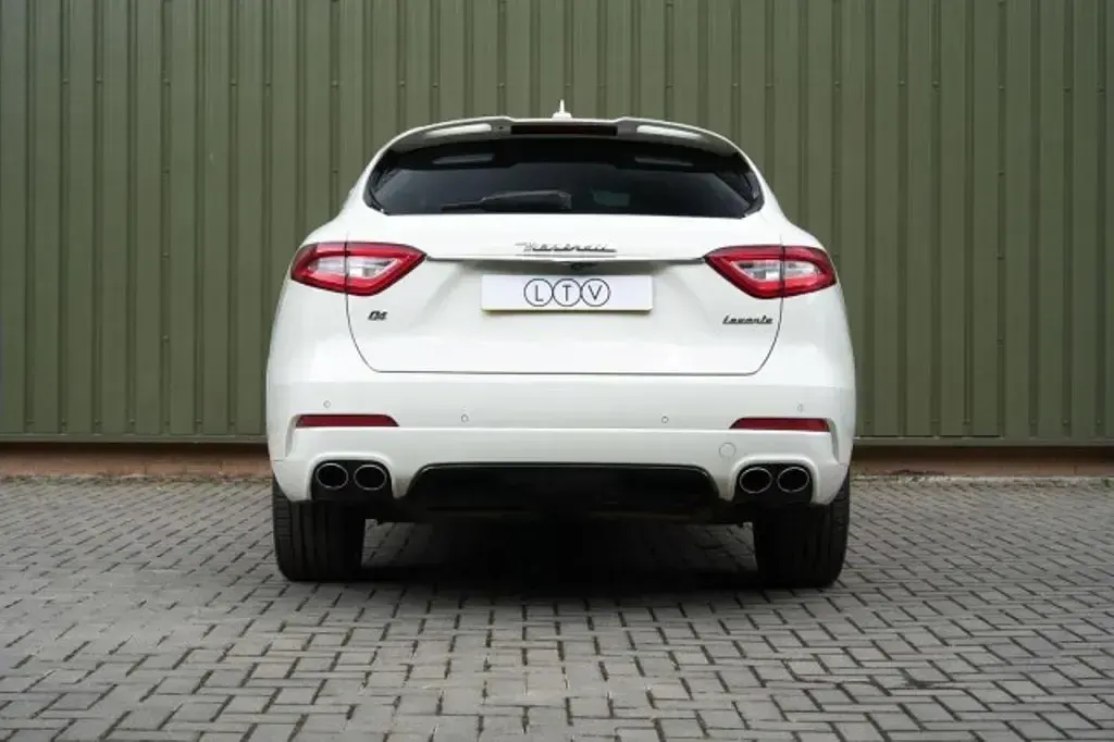 Used Maserati Levante 275 HP (202 kW) 2017 White SUV