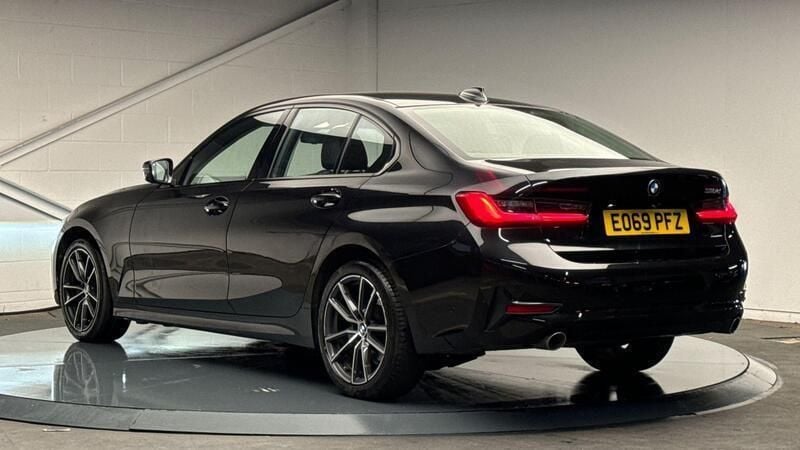 Used BMW 318 Sport Line 148 HP (108 kW) 2019 Black