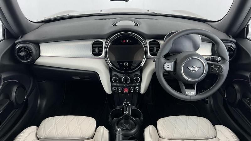 Used Mini Cooper Exclusive 134 HP (98 kW) 2023 Grey Hatchback