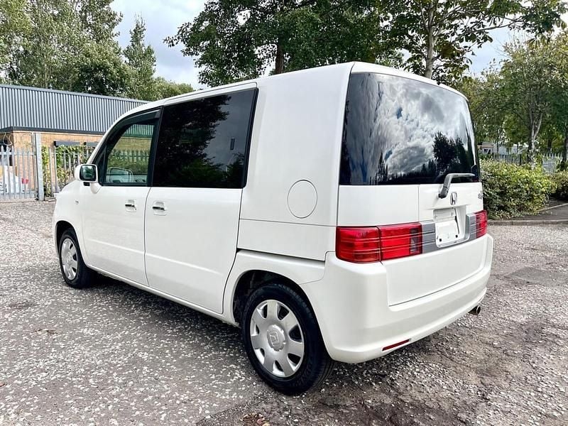 Used Honda Mobilio 90 HP (66 kW) 2007 White MPV