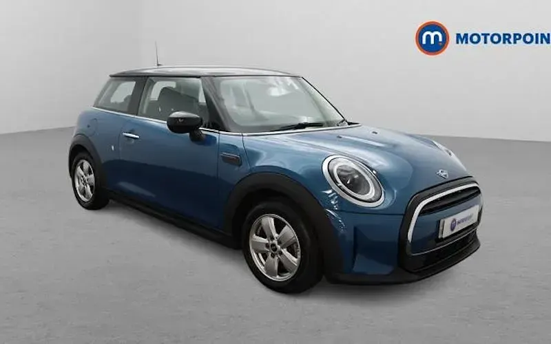 Używany Mini Cooper Classic 136 KM (100 kW) 2023 Hatchback