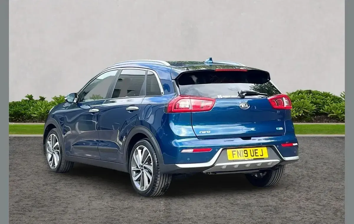 Used Kia Niro 141 HP (103 kW) 2019 Blue SUV