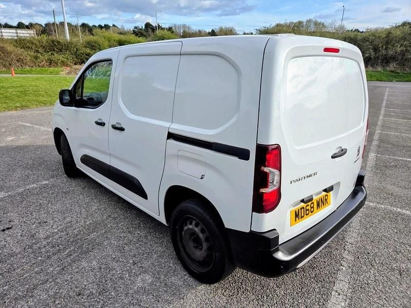 Used Peugeot Partner 2019 White MPV
