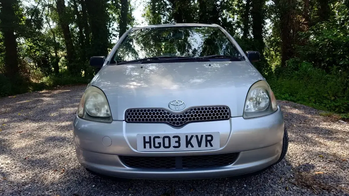 Used Toyota Yaris 2003 Silver Hatchback