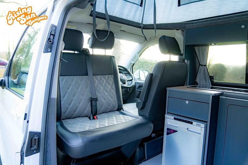 Begagnad VW Transporter Highline 150 HK (110 kW) 2022 Vit Van