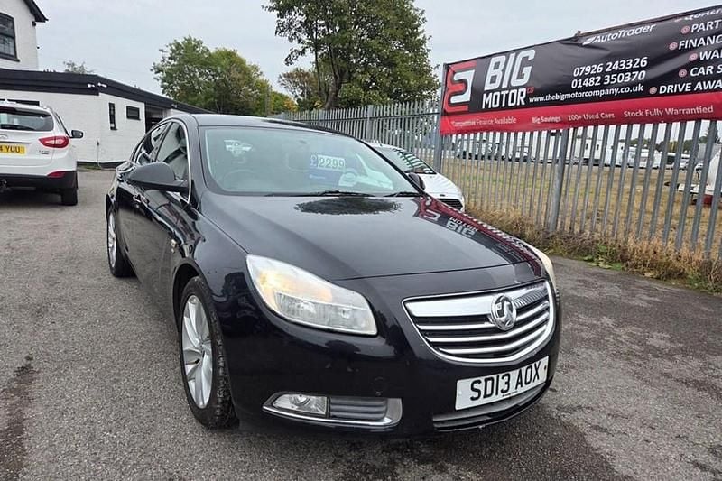 Black Used 2013 Vauxhall Insignia SRi Hatchback | £2,499 (Good price) - Image 1/1