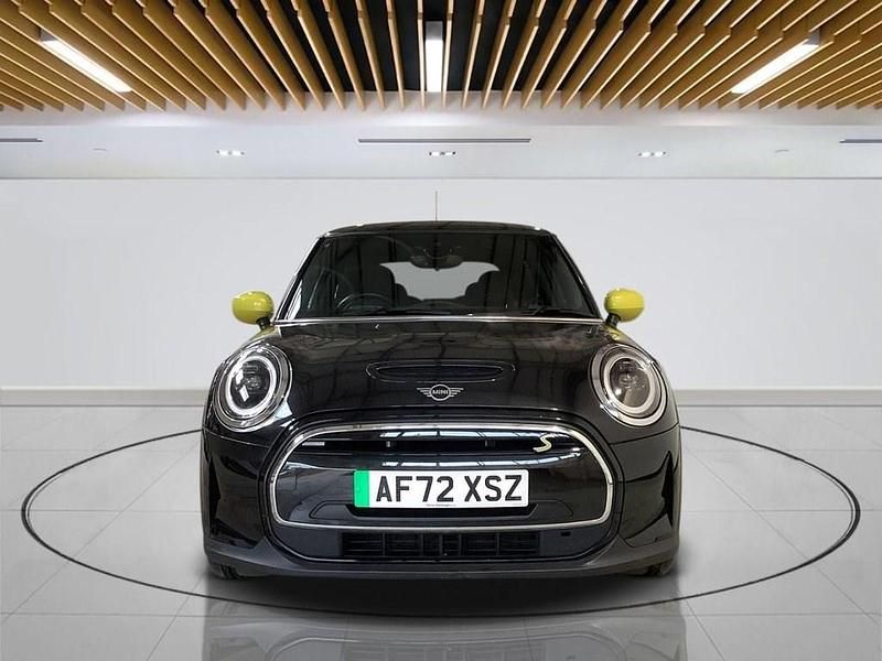 Used Mini Cooper SE Hatch 135 kW (184 HP) 2023 Black Hatchback