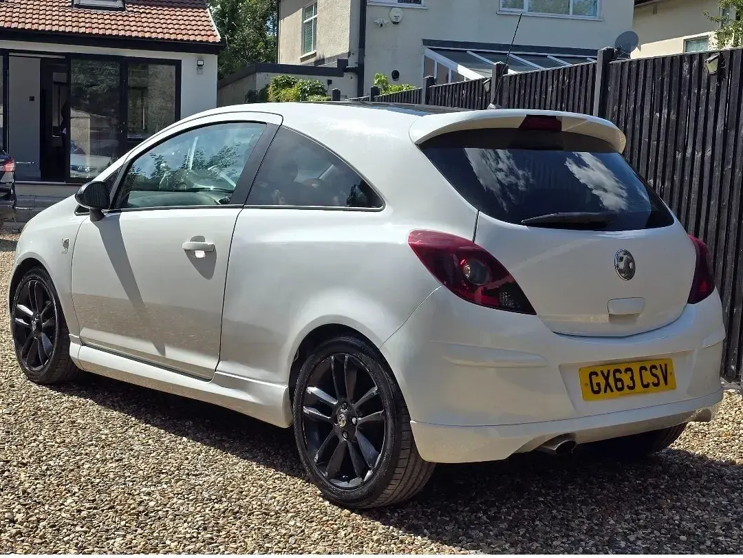 Used Vauxhall Corsa Edition 2014 White Hatchback