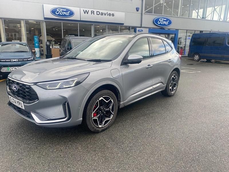 Usado Ford Kuga ST-Line X 2024 Plateado SUV
