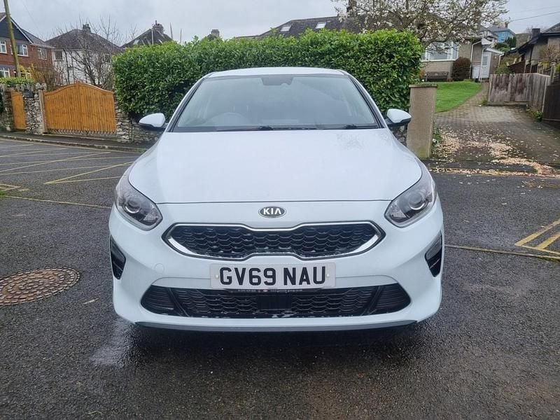 Used Kia Ceed 138 HP (101 kW) 2020 White Hatchback