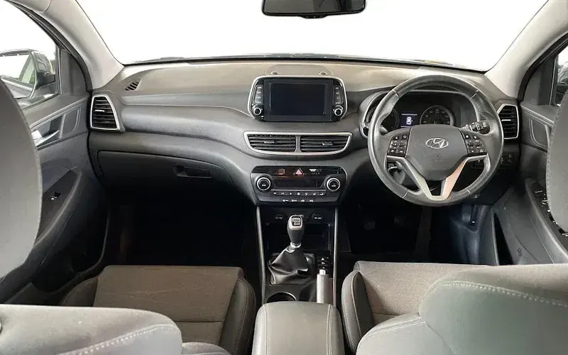 Used Hyundai Tucson SE 132 HP (97 kW) 2019 Grey SUV