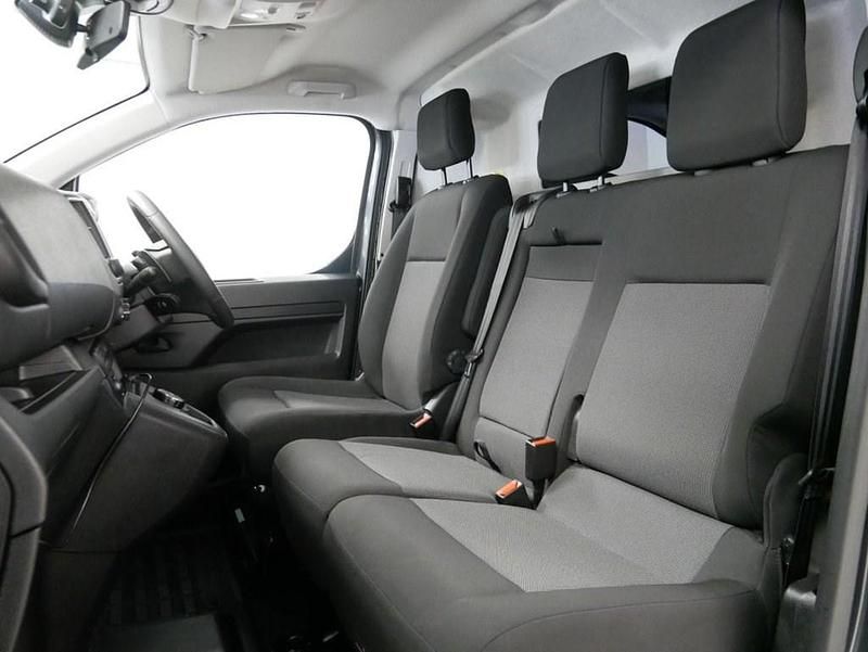 Used Peugeot Expert Premium 145 HP (106 kW) 2024 Grey Van