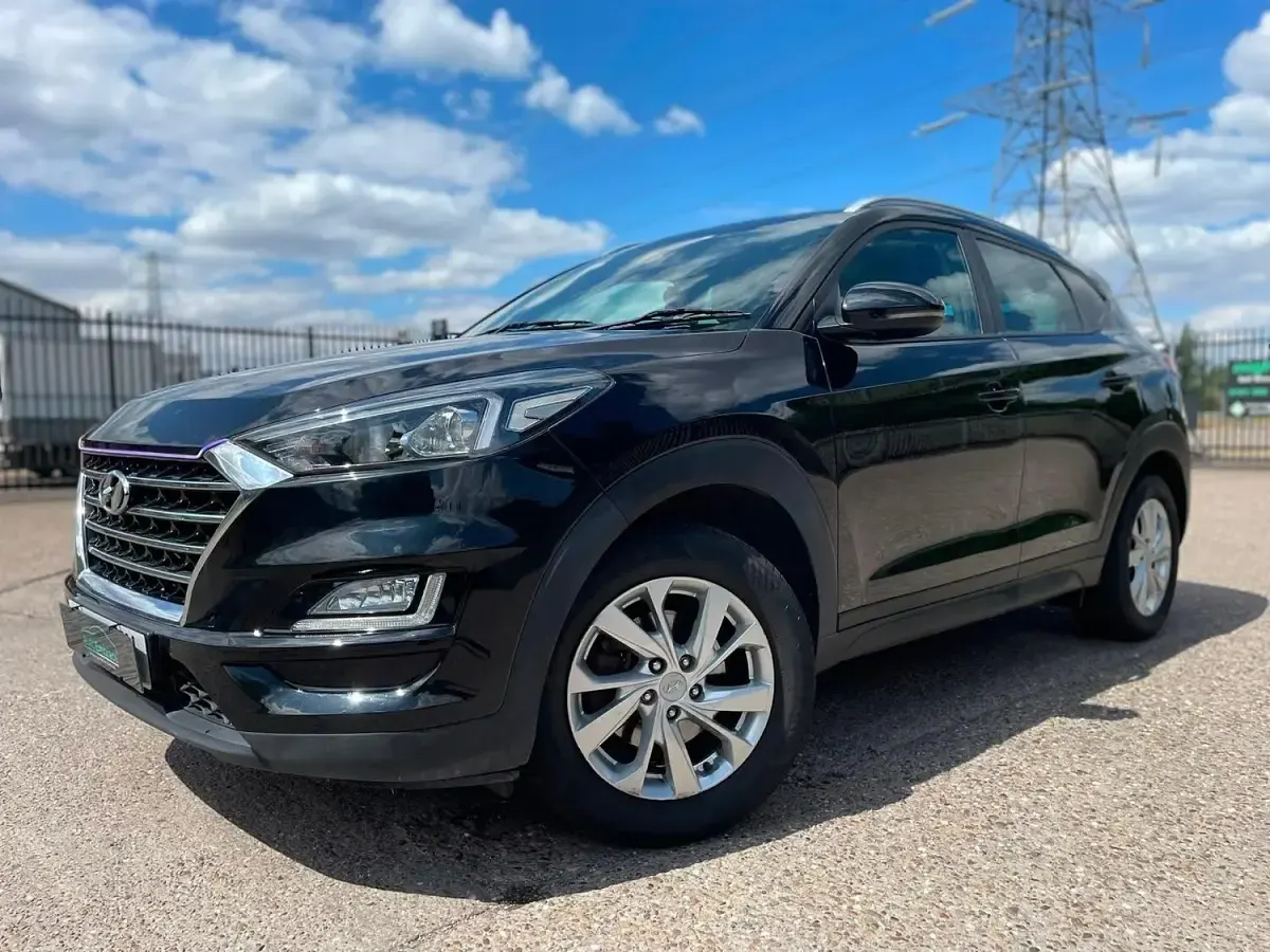 Used Hyundai Tucson SE 132 HP (97 kW) 2019 Black SUV