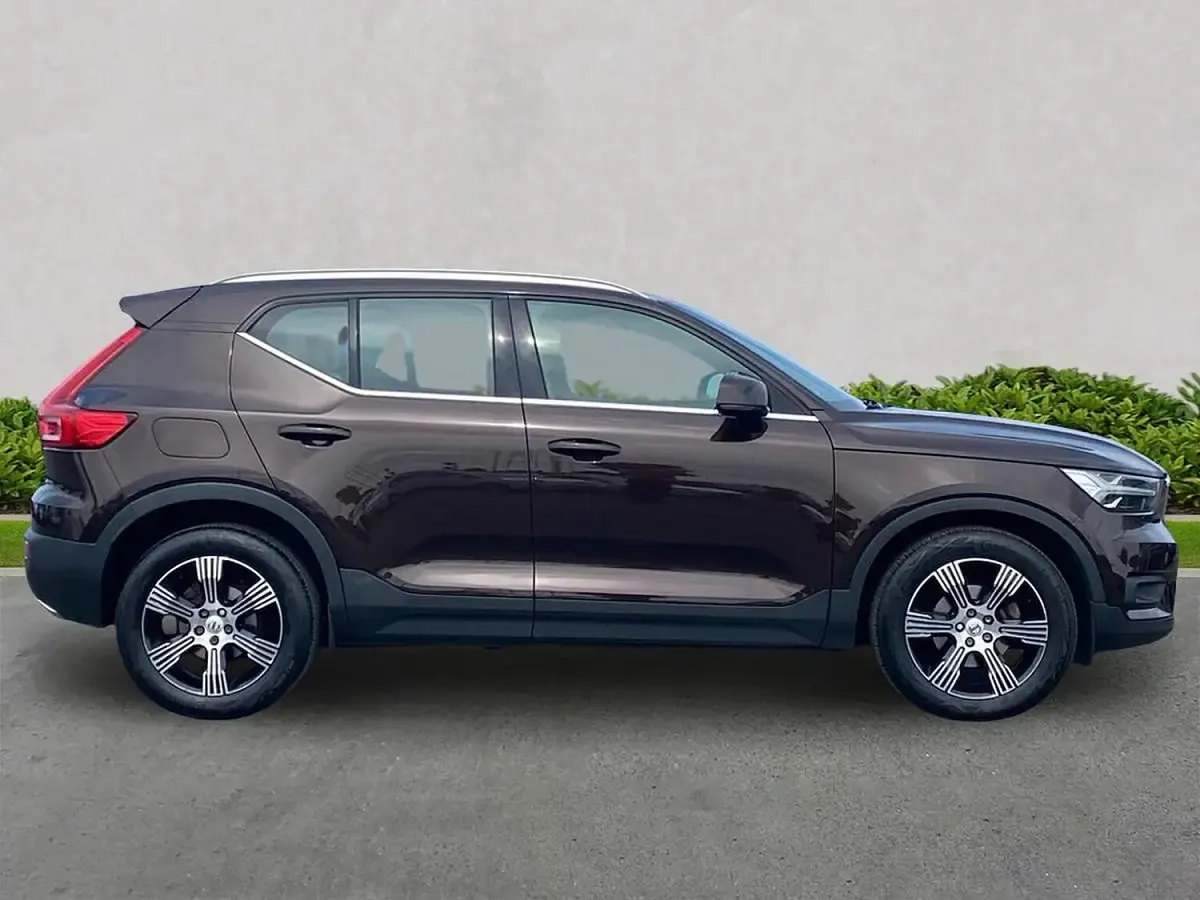 Used Volvo XC40 Inscription 150 HP (110 kW) 2018 Brown SUV
