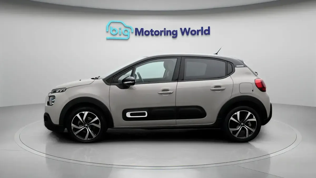 Używany Citroën C3 PureTech 109 KM (80 kW) 2024 Szary Hatchback