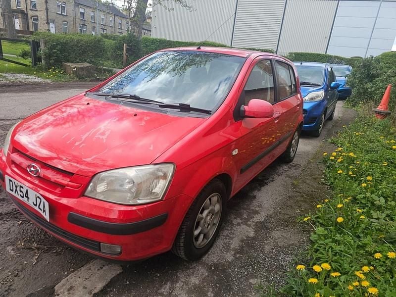 Used Hyundai Getz 105 HP (77 kW) 2004 Red Hatchback