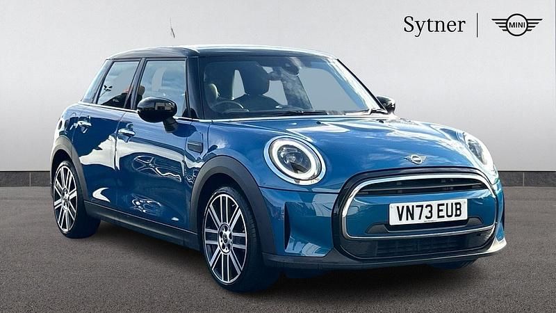 Used Mini Cooper Exclusive 134 HP (98 kW) 2024 Blue Hatchback