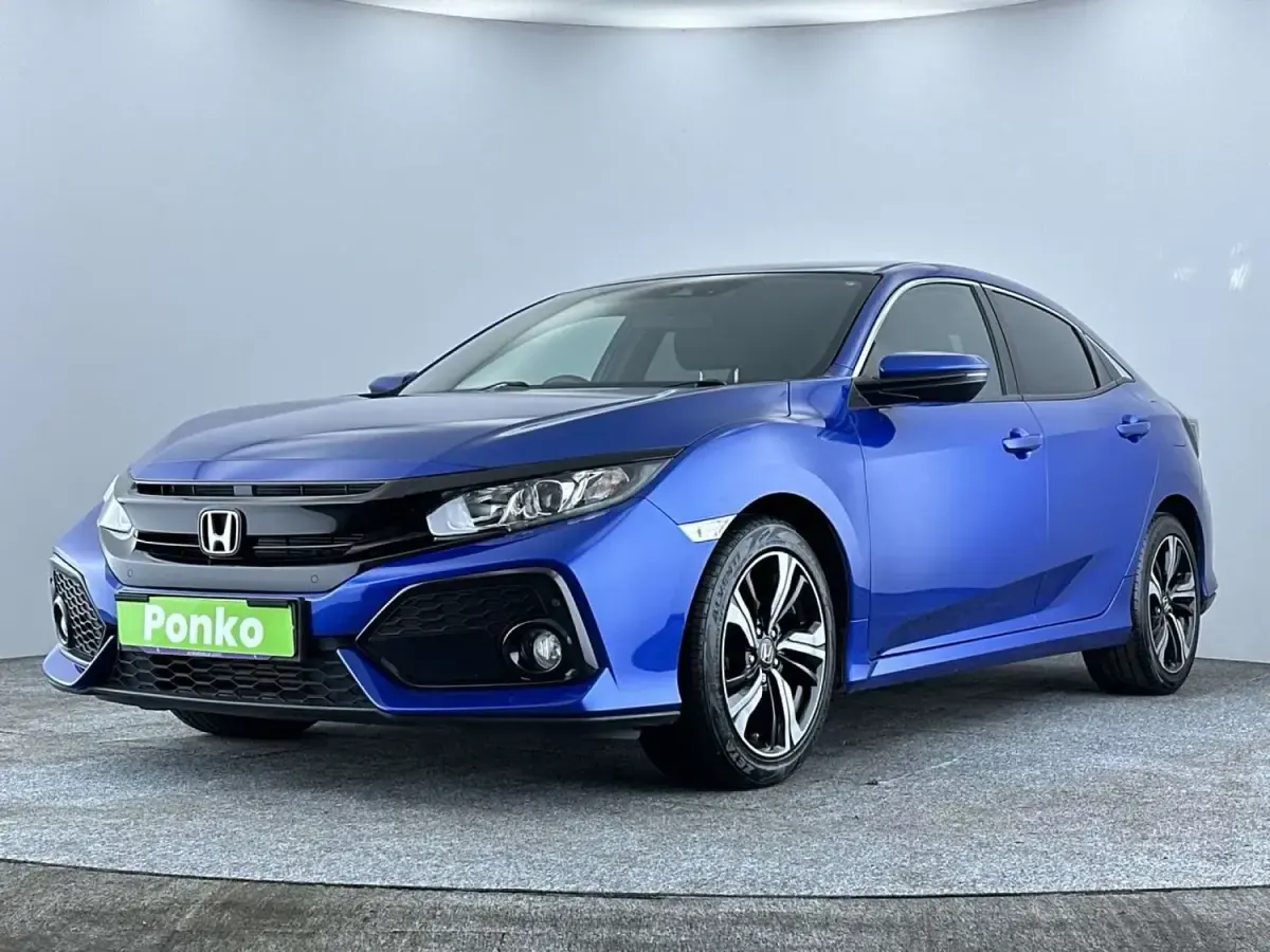 Używany Honda Civic SR 126 KM (92 kW) 2019 Niebieski Hatchback
