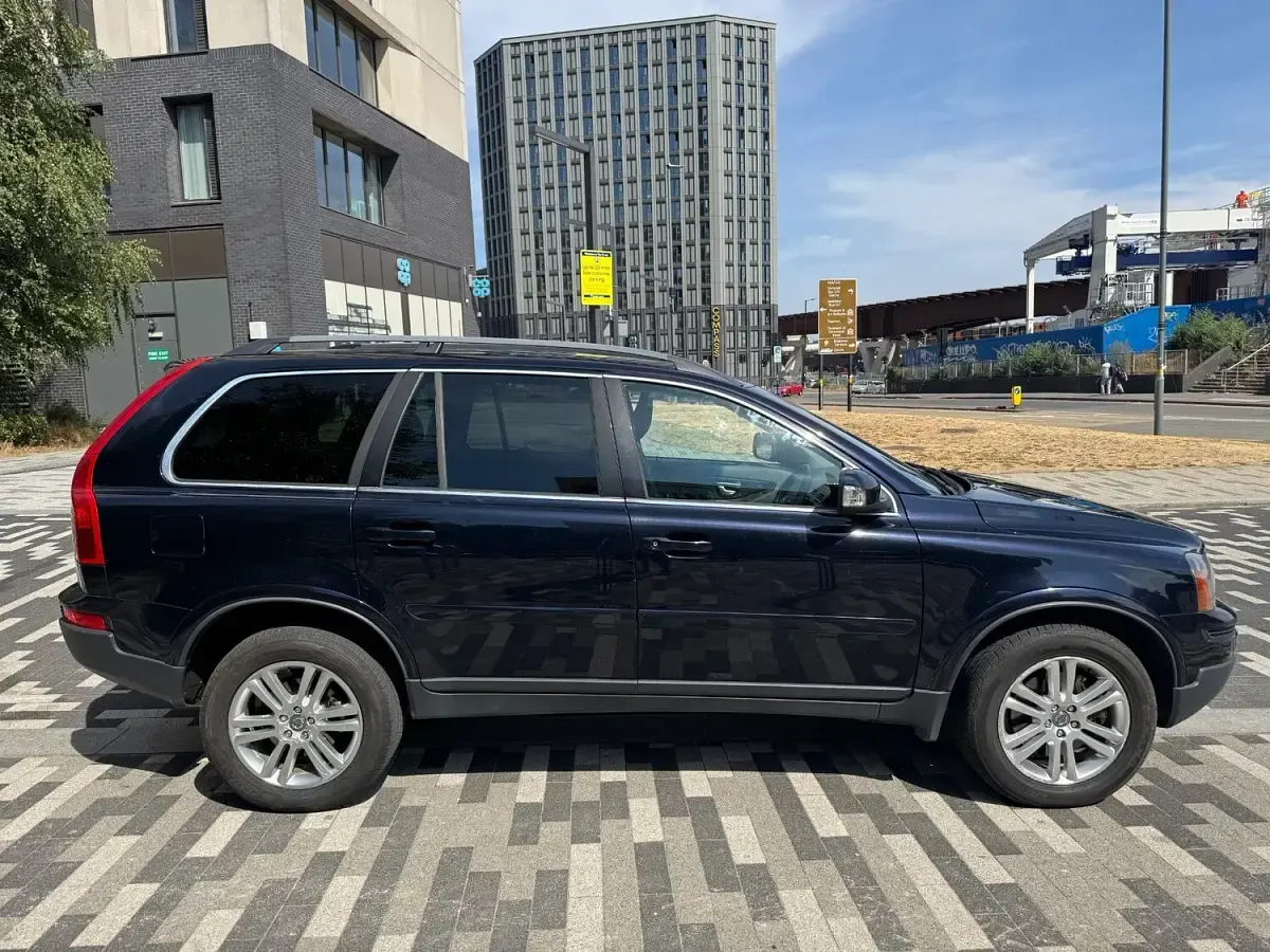 Used Volvo XC90 SE 2009 Blue SUV