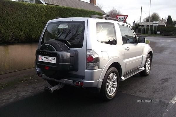 Used Mitsubishi Shogun 197 HP (144 kW) 2015 Silver SUV