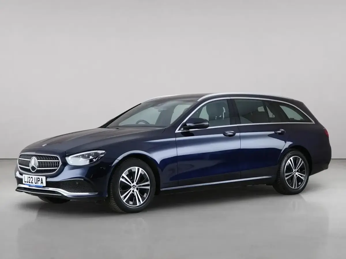 Used Mercedes E220 194 HP (142 kW) 2021 Blue Estate