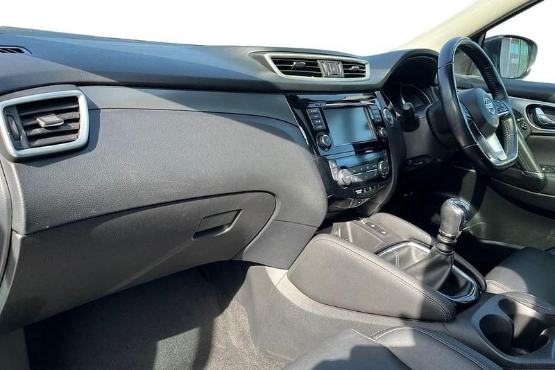 Used Nissan Qashqai Tekna 2019 Silver SUV