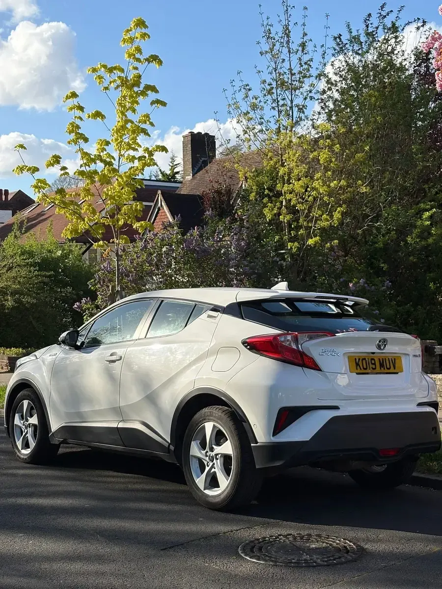 Used Toyota C-HR 2019 White SUV