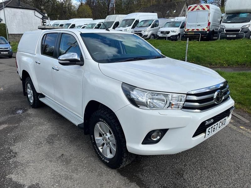 Begagnad Toyota HiLux 150 HK (110 kW) 2017 Vit Pickup