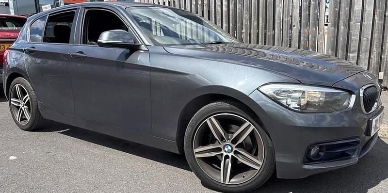 Used BMW 118 Sport Line 2018 Mineral grey Hatchback