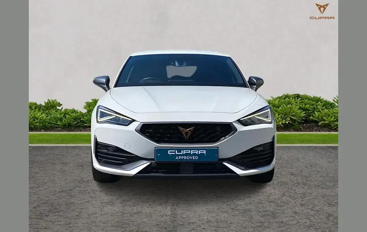 Used Cupra Leon VZ1 241 HP (177 kW) 2023 White Hatchback