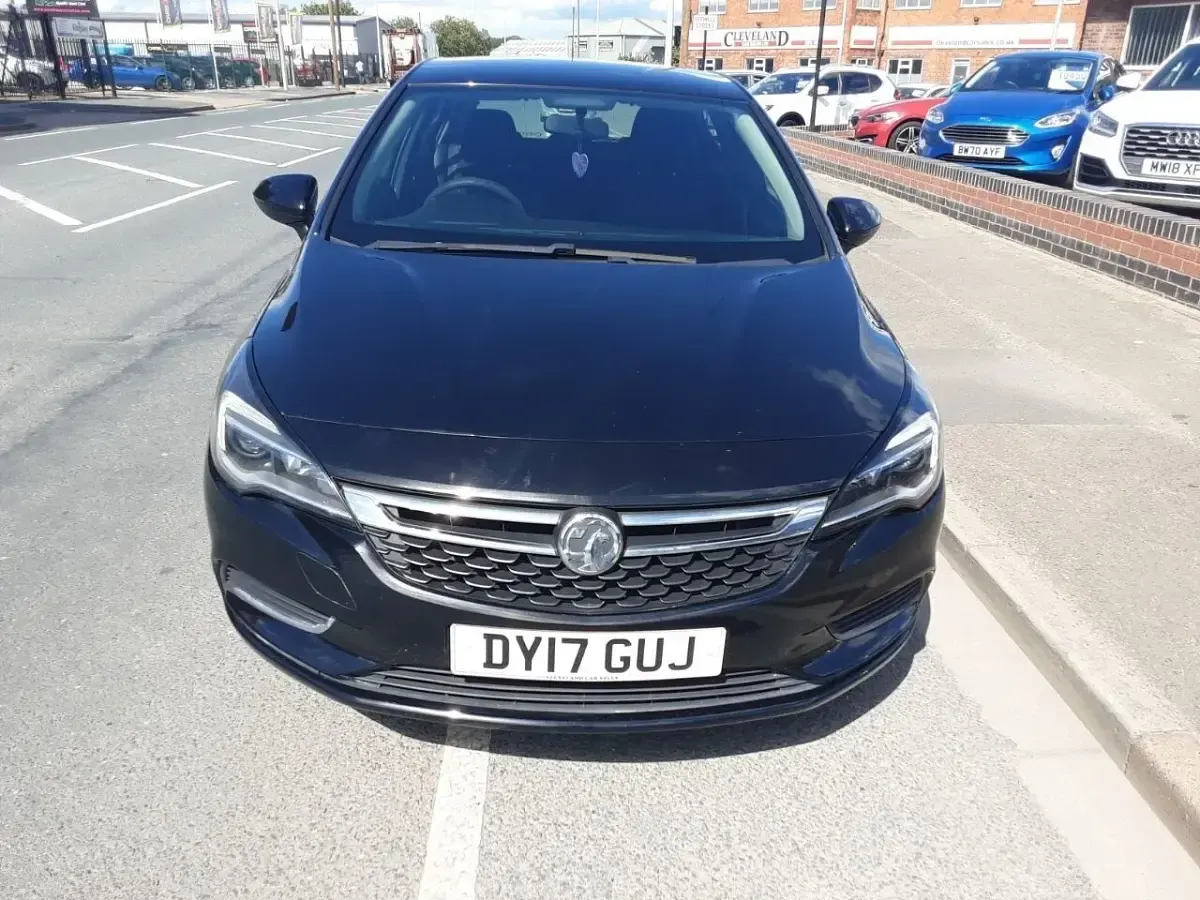 Used Vauxhall Astra Design Edition 2017 Black Hatchback