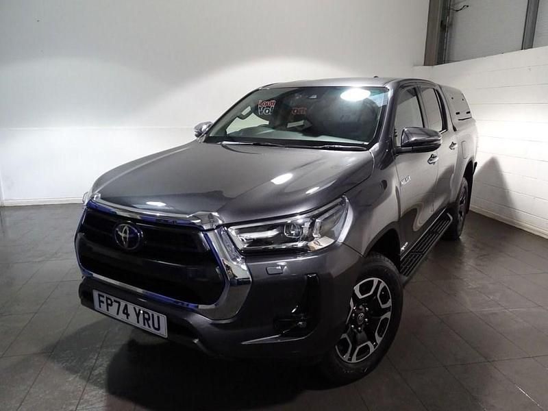 Used Toyota HiLux 150 HP (110 kW) 2024 Grey Pickup
