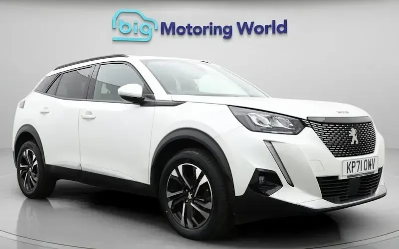 Used Peugeot 2008 Allure Premium 101 HP (74 kW) 2021 SUV