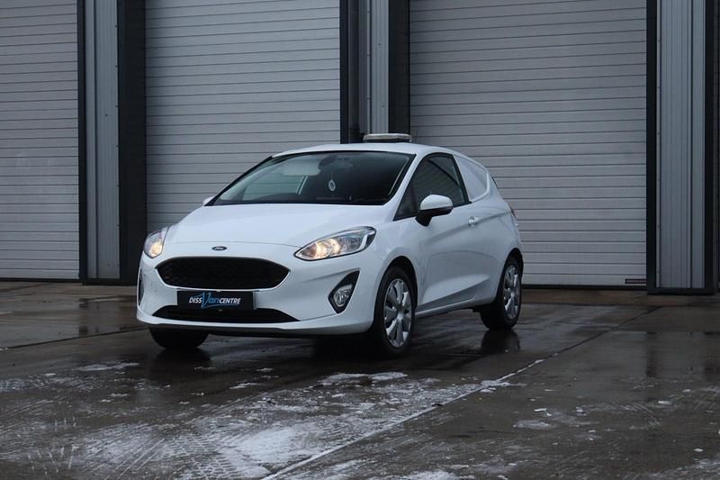 Used Ford Fiesta 2020 White Van
